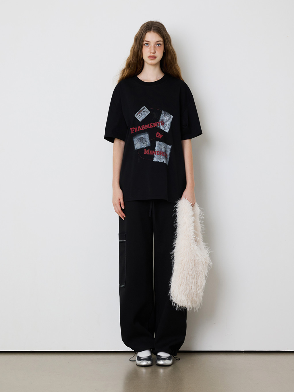 ★MEENDERI★[UNISEX] FRAGMENTS PRINT T-SHIRT - BLACK★正規品 MEENDERI-[UNISEX] FRAGMENTS PRINT T-SHIRT - BLACK│삼성물산