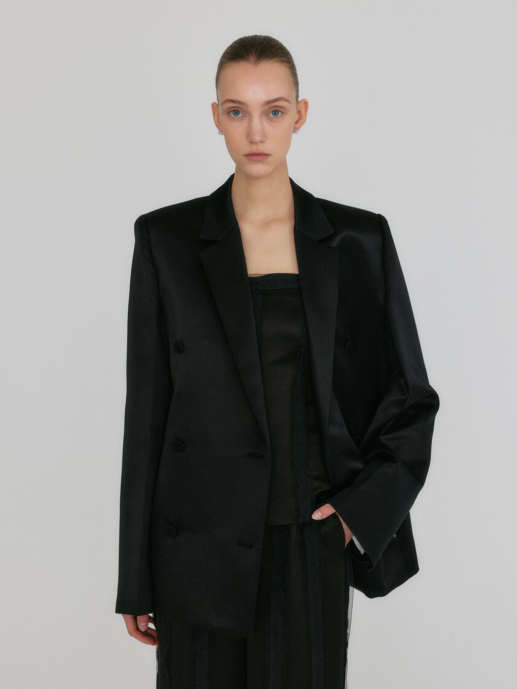 【EENK】送料/関税込 24FW ZEL Double-Breasted Blazer - Black ZEL Double-Breasted Blazer - Black : EENK