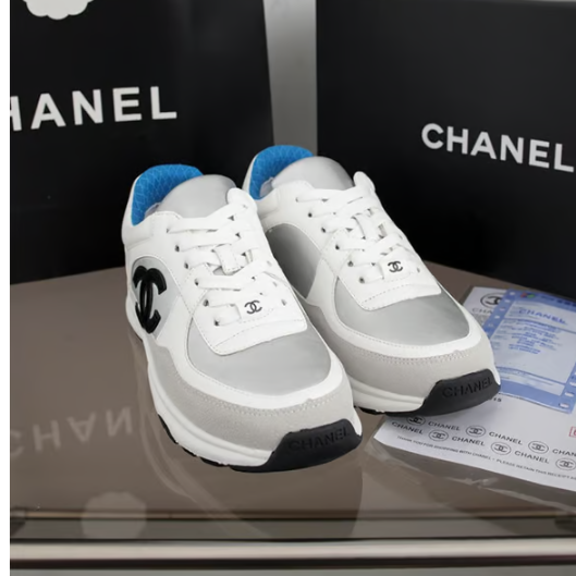 Chanel 샤넬 CC로고 레이스업 스니커즈