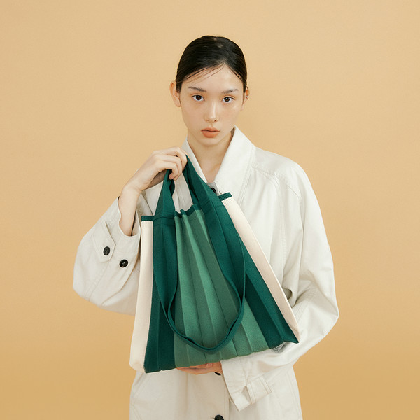 ★早期完売★PLEATSMAMA★Two Way Shopper Bag★日本未入荷★ 2Way Shopper Bag Black : PLEATSMAMA: Sustainable Knit Pleats Bag