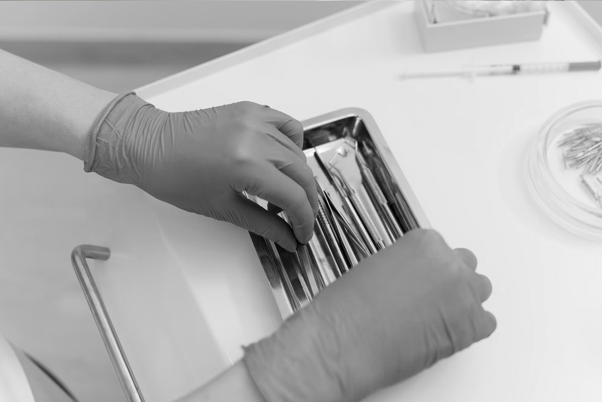 부천-연세미소애치과-잇몸치료-기구들