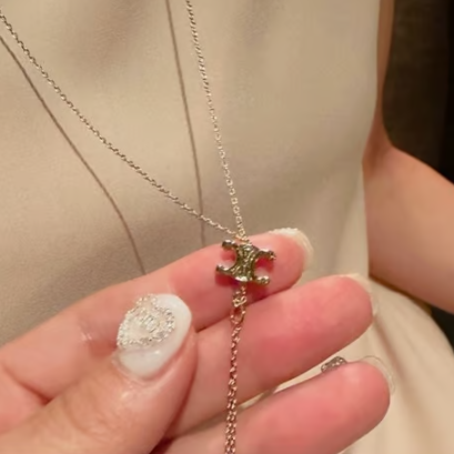 CELINE 셀린느 트리오페 롱 목걸이