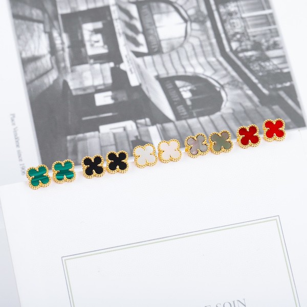 VAN CLEEF 반클리프 귀걸이