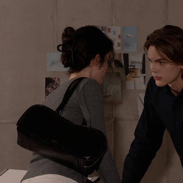 【新品未使用】dumdum レドベル　ジョイ Red Velvet のジョイ 着用] Hoont (Black) : ディアニス 公式