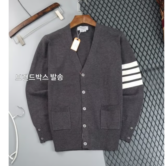 THOM BROWNE 톰브라운 사선 완장 메리노 브이넥 울가디건