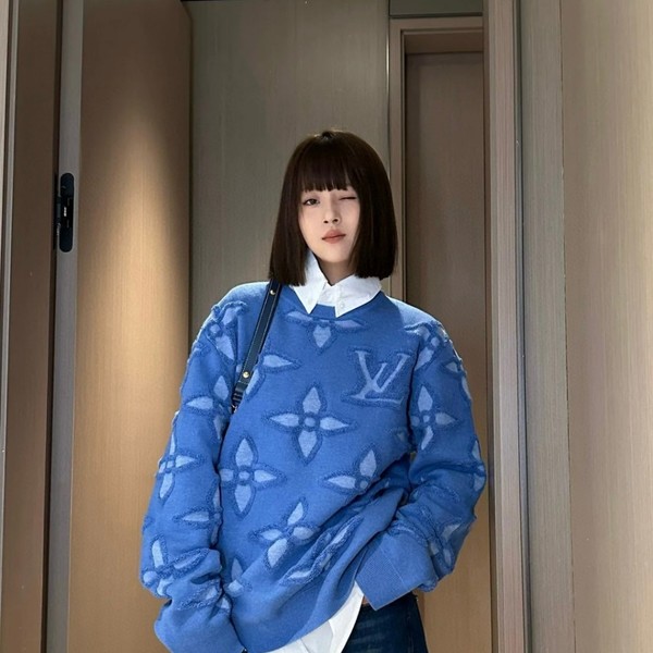 LOUIS VUITTON 루이비통 24FW 자수 로고 니트 스웨터 파리 디자이너 컬렉션! ▶매장-480만원◀