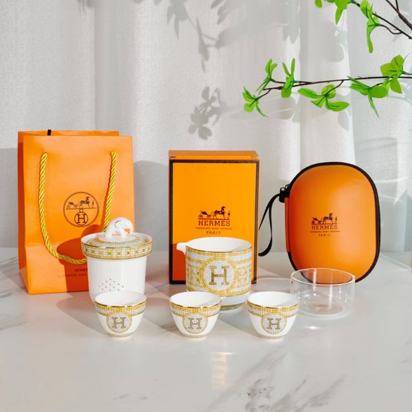 HERMES 에르메스 Mosaique au 24 gold 피크닉 티팟 세트 8PCS (3인) ▶매장-400만원대◀