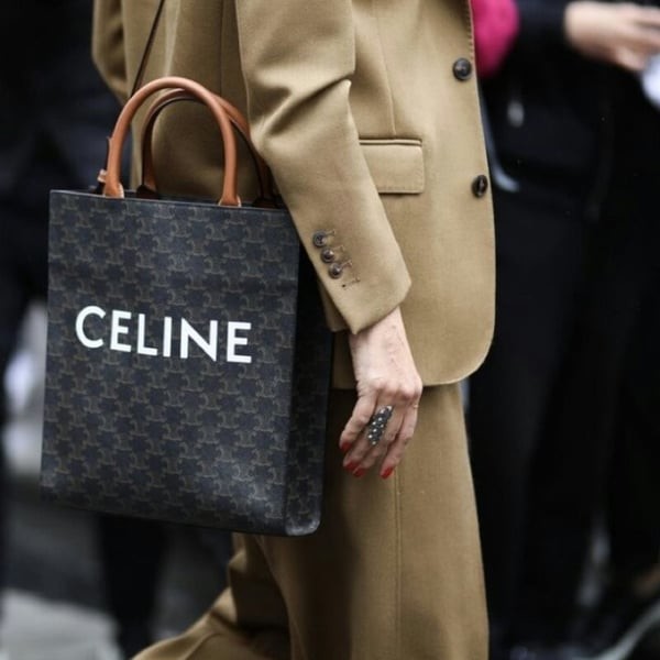CELINE 셀린느 트라이엄프 카바스 버티컬 토트백