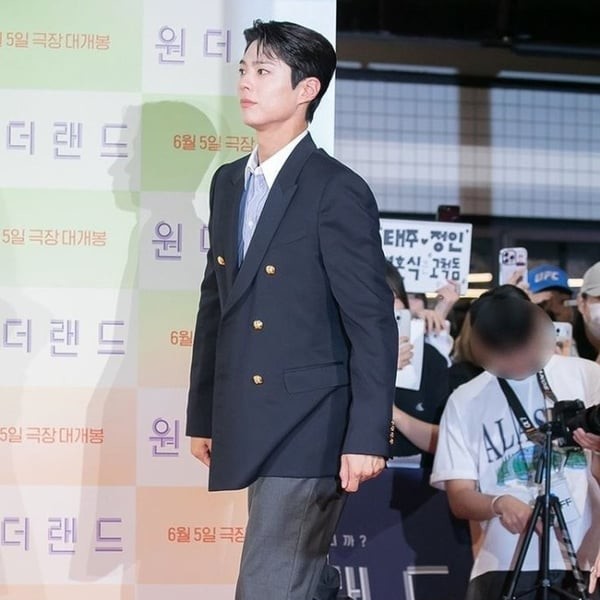 THOM BROWNE 톰브라운 더블 클레식 자켓