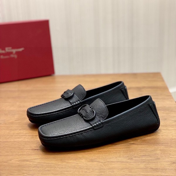 FERRAGAMO 페라가모 GANCINI 버클 장식 로퍼
