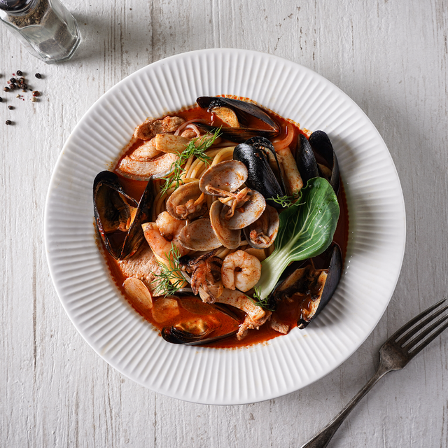 <b>루짬뽕 파스타</b><br><span style="color: rgb(195, 6, 47);">  Seafood Pasta </span>