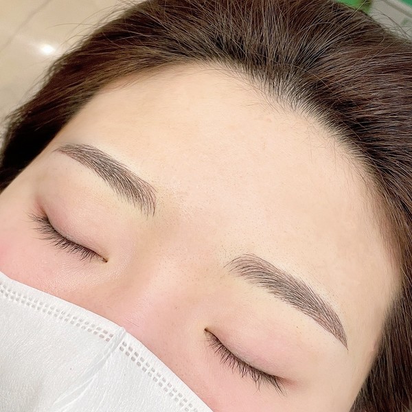 眉 : sizuka clinic