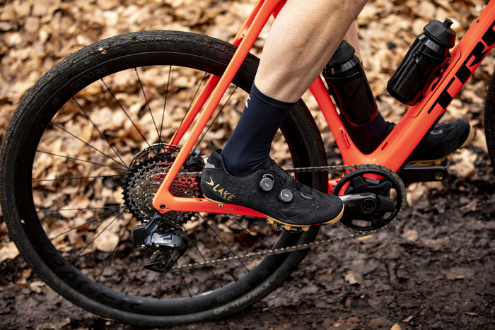 新品ROUZEクイックレース RZ222Q BLACK 軽量ブラック27.5cm RAYS (4本セット価格) 22インチ 9.0J 5/120 レイズ VOLK RACING