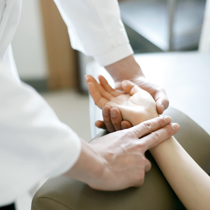 <b>처방 전 체성분 분석, </br>자율신경기능검사, 혈액검사 진행</b>