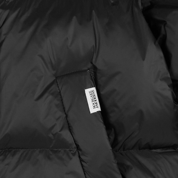 Beige Label Crop Puffer Jacket - Black : 락케이크 Rock Cake