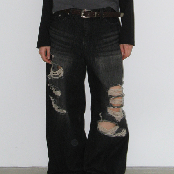 ★ROCKCAKE★FAYE DAMAGE JEANS Faye Damage Jeans - Black : 락케이크 Rock Cake