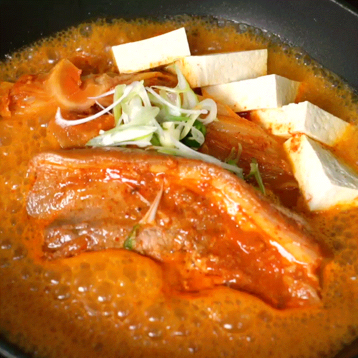 <br><font color=white><b>OO김치찜 맛집랭킹 등극!</b></font>