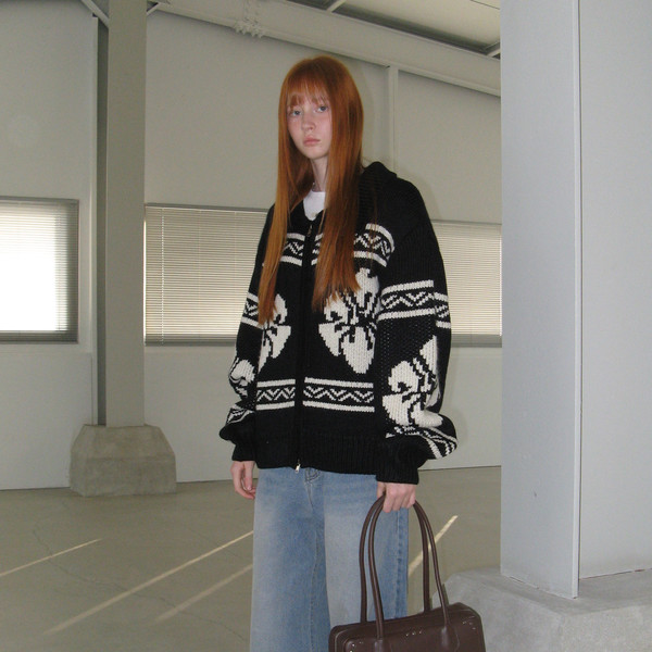 トートバッグ ROCKCAKE Square Leather Stud Middle Bag Wine RC24BG00600 Square Leather Stud Middle Bag - Wine : 락케이크 Rock Cake