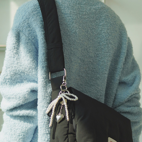 ★masmarulez★ Large plumpy daily cross bag _ Cream Large plumpy daily cross bag _ Cream : Masmarulez [마스마룰즈]