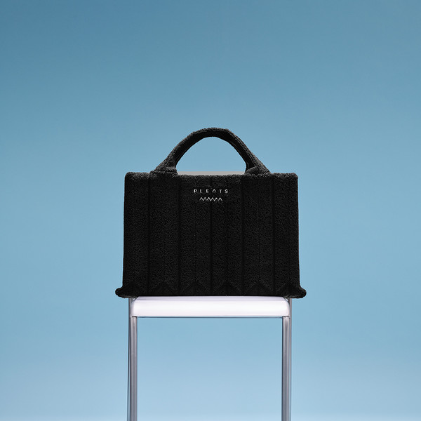 POODLE OVERSIZED TOTE BAG CHARCOAL : PLEATSMAMA: Sustainable