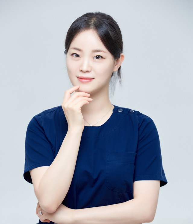 <h6>안소영 물리치료사 교육이사<br><b>매주 일요일반</b></h6>