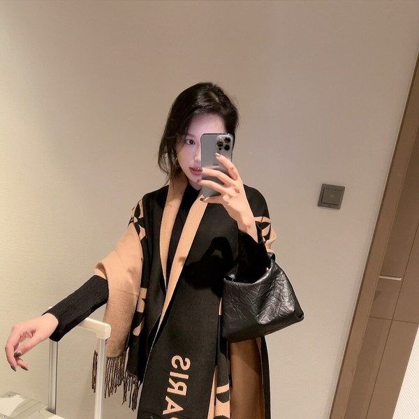 LOUIS VUITTON 루이비통 PARIS 머플러