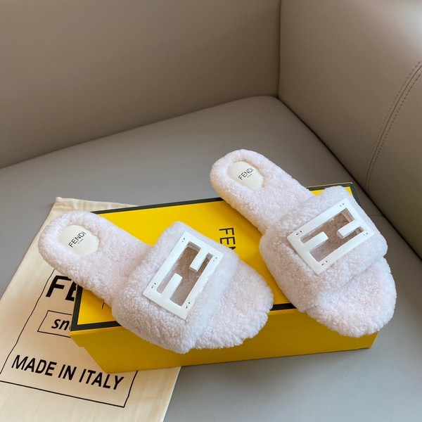 FENDI 펜디 양모 슬리퍼