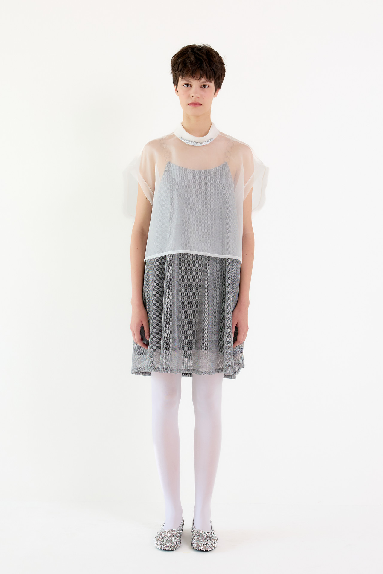 <img src="layoon-mini dress.jpg" alt="LAYOON 2025 Spring Summer Collection 라윤 2025 봄/여름 컬렉션 LOOK 11">