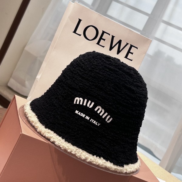 MIUMIU 미우미우 버킷 햇