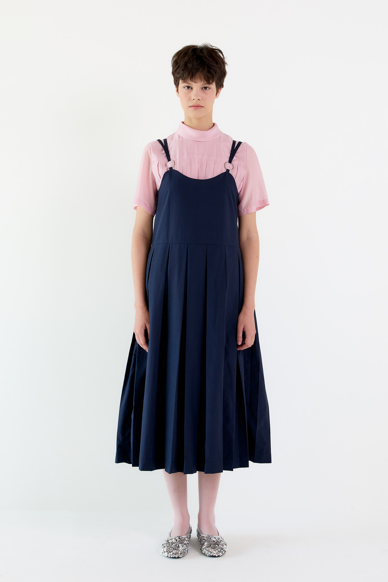 <img src="layoon-dress.jpg" alt="LAYOON 2025 Spring Summer Collection 라윤 2025 봄/여름 컬렉션 LOOK 12">
