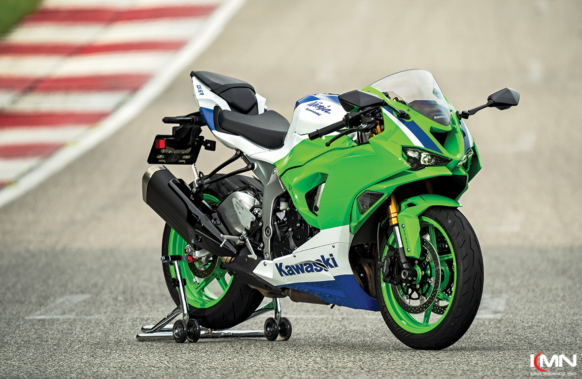 마 Kawasaki Ninja ZX-6R 636 2017 vs Yamaha MT-07 2021