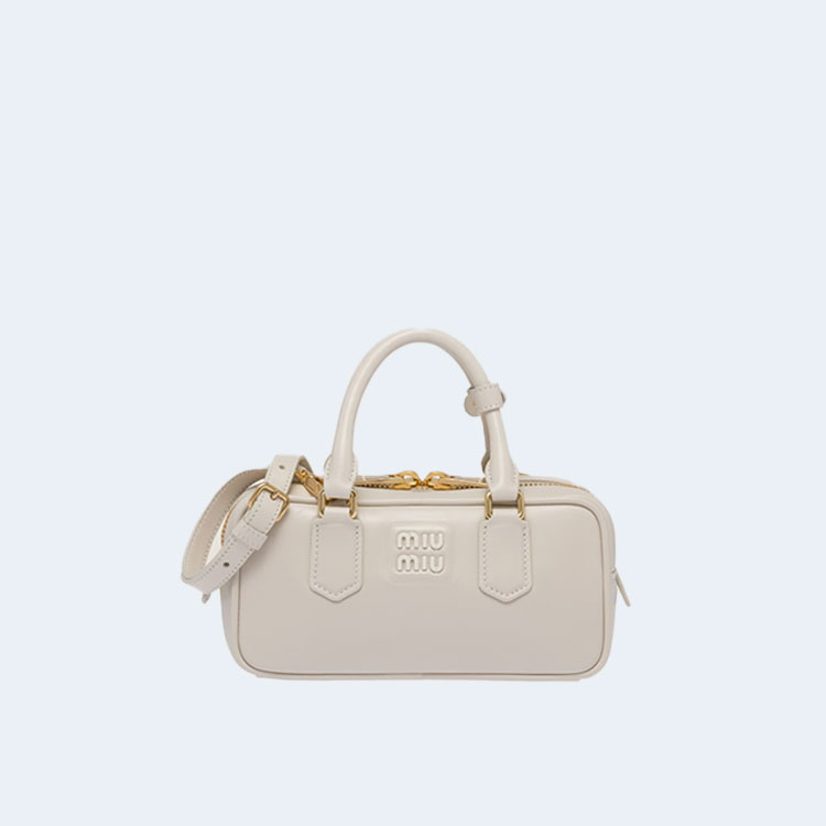 미우미우 레귤러 아르카디 가죽백 화이트
