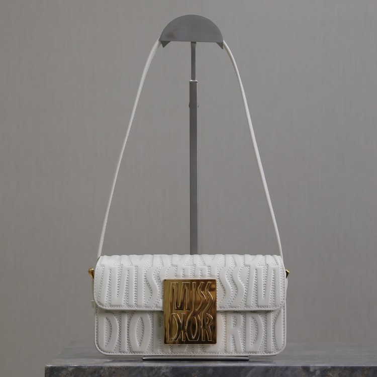 디올 미스 디올 플립 송아지 가죽