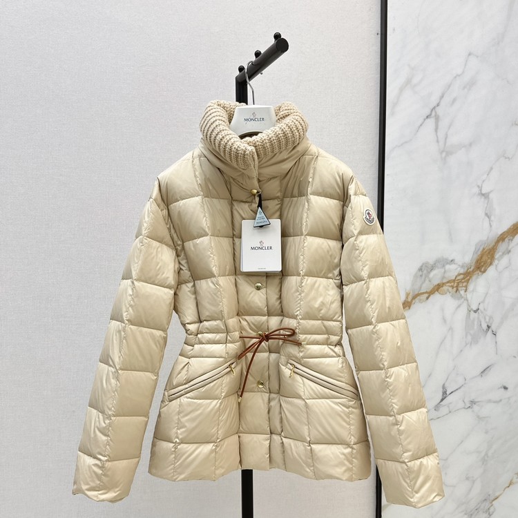 몽클레어 Antigone 안티고네 여성 숏패딩