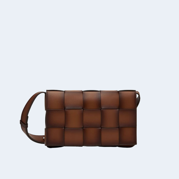 보테가 베네타 미디엄 카세트 백 브라운