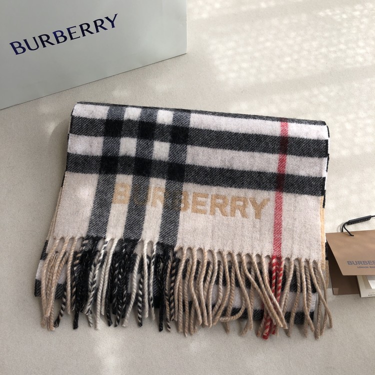 버버리 캐시미어 100% 로고 머플러