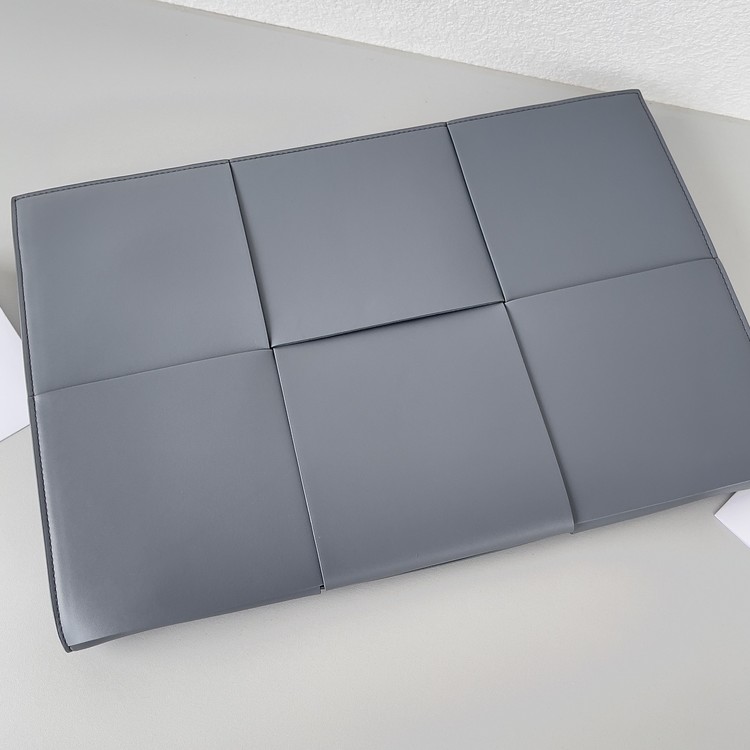 보테가 베네타 클러치