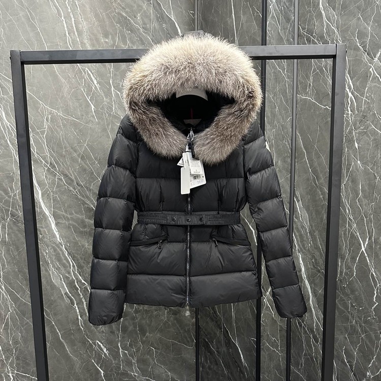 몽클레어  보에드 패딩