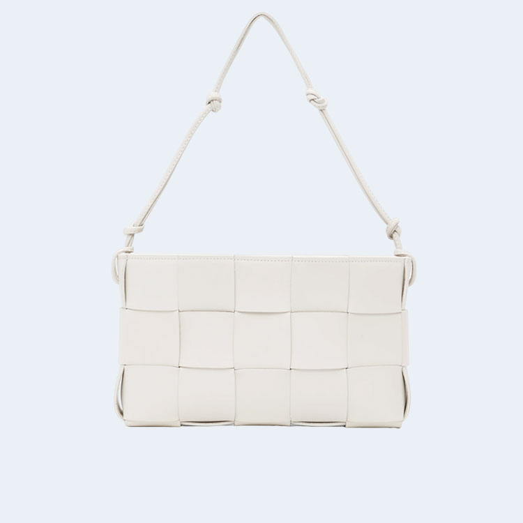 보테가 베네타 화이트 카세트 파우치 숄더백