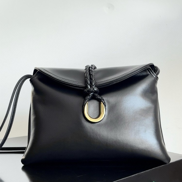 보테가 베네타 리베르타 미디엄 블랙