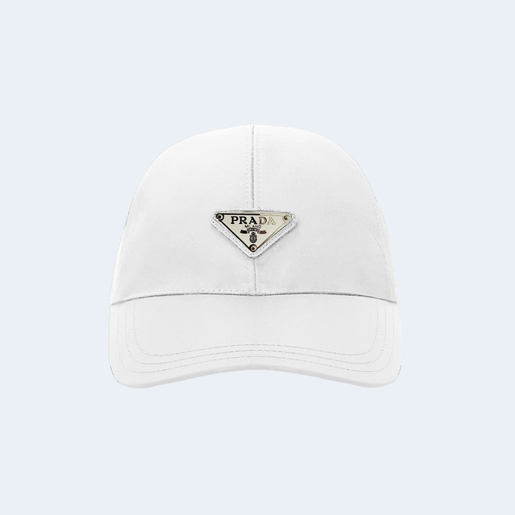 프라다 로고 플래그 화이트 베이스볼 캡