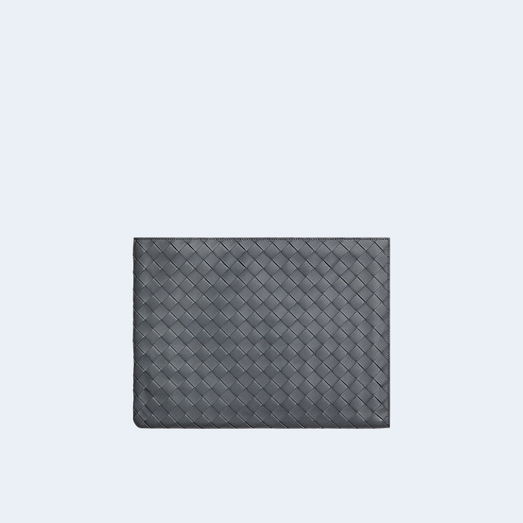 보테가 베네타 인트레치아토 하프지퍼 파우치