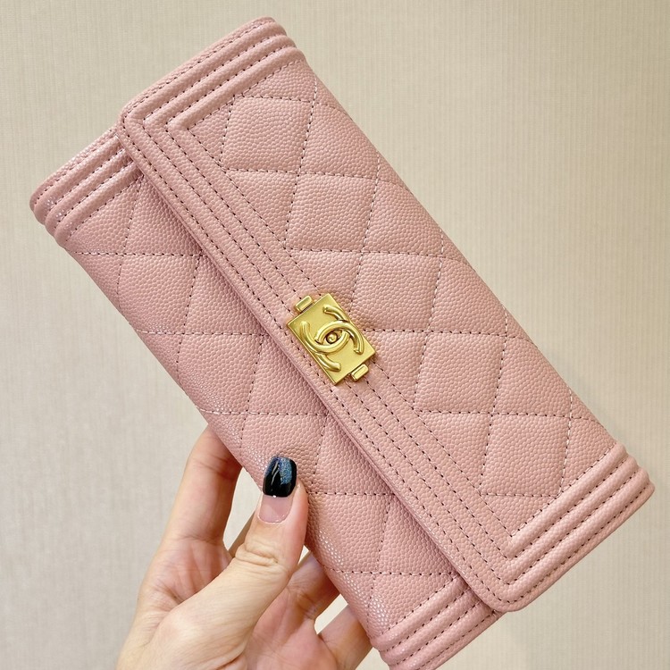 샤넬 보이 캐비어 장지갑