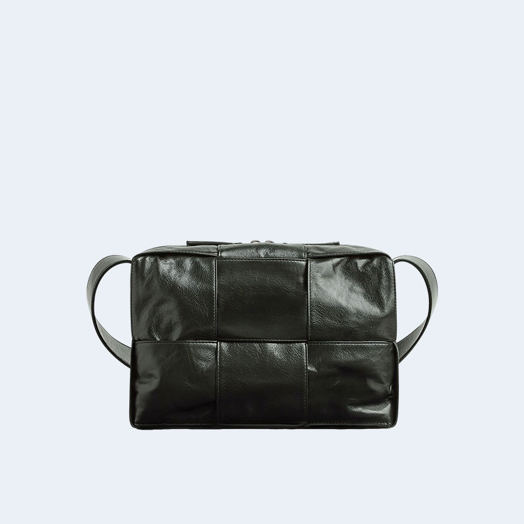 보테가 베네타 미디엄 아르코 카메라백 블랙