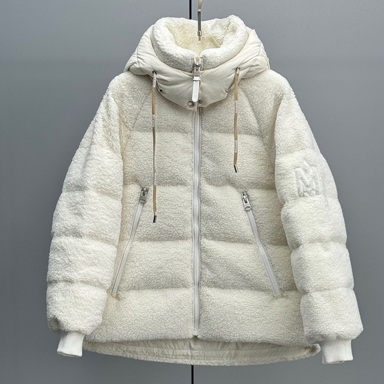 맥카지 다운 패딩