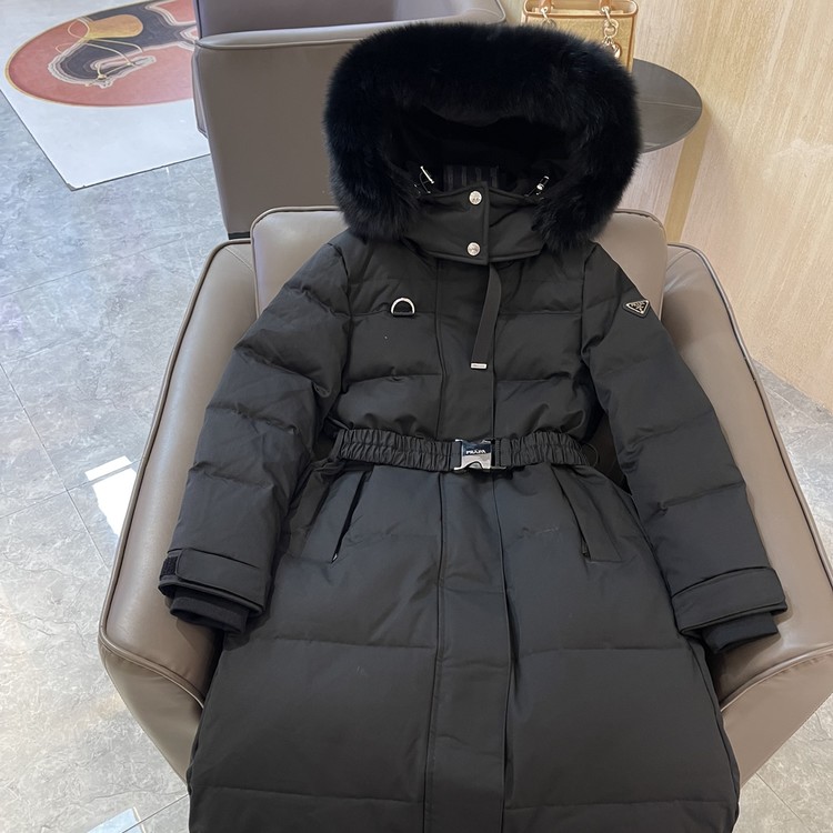 프라다 벨트 다운 패딩 블랙