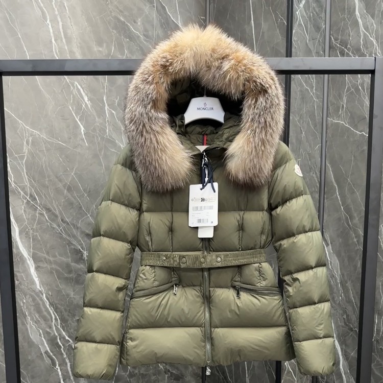 몽클레어  보에드 패딩