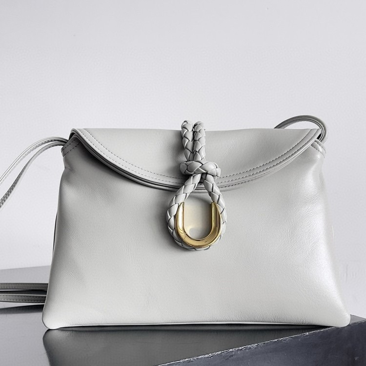 보테가 베네타 리베르타 미디엄 아이보리