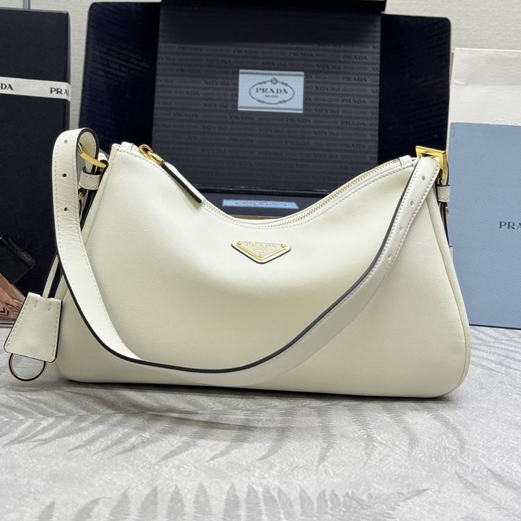 프라다 Aimee 에메 미디엄 레더 숄더백