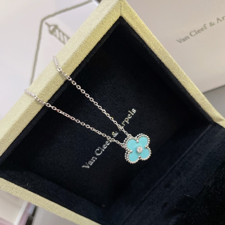 반클리프 앤 아펠 알함브라 펜던트